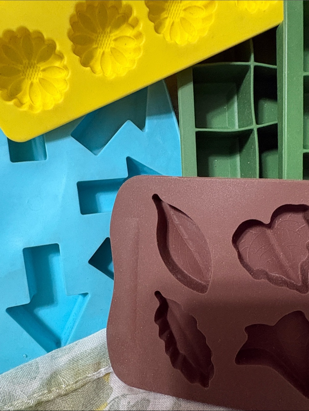 Silicone Assorted Mold Set - Yellow, Blue, Green, Brown - Picture 3 of 11